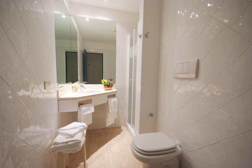 Residence Golfo Della Lacona Chambre photo
